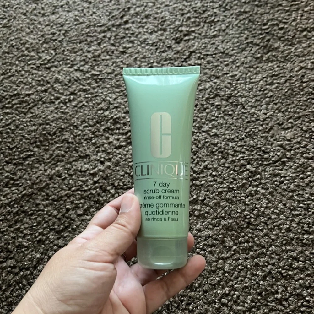 🦋NWT - CLINIQUE 7 Day Face Scrub Cream Rinse-Off Formula Full Size